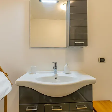 River House - Tremezzina - Апартаменты *